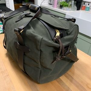 Filson Rugged Twill medium duffel bag